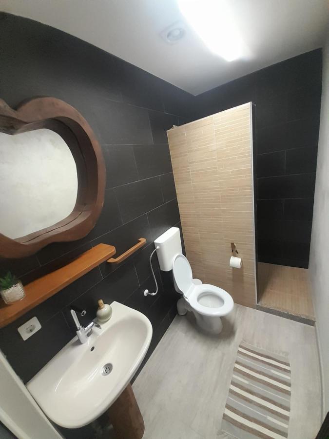 Mosia Dar In Rai Appartement Berbesti Buitenkant foto