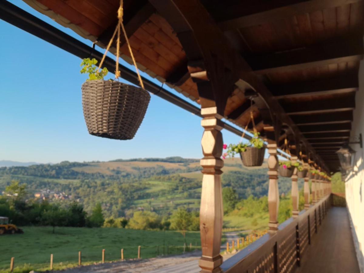 Mosia Dar In Rai Appartement Berbesti Buitenkant foto